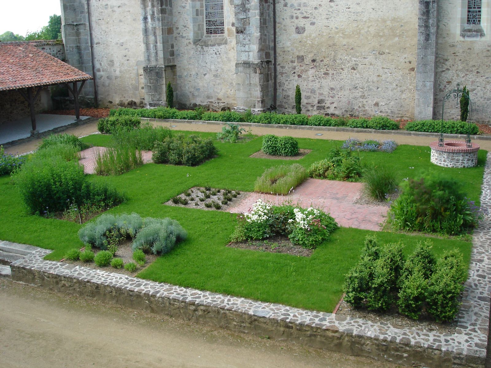 Jardin de Cloître de Saint-André-Sur-Sèvre